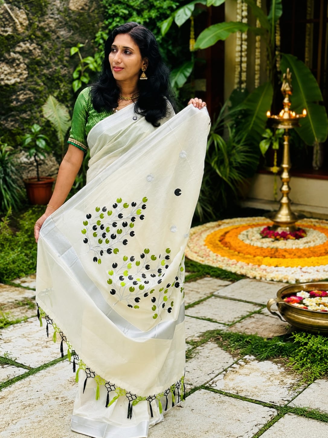 A0A72 Cotton Embroidery Silver Kasavu Saree - Image 2